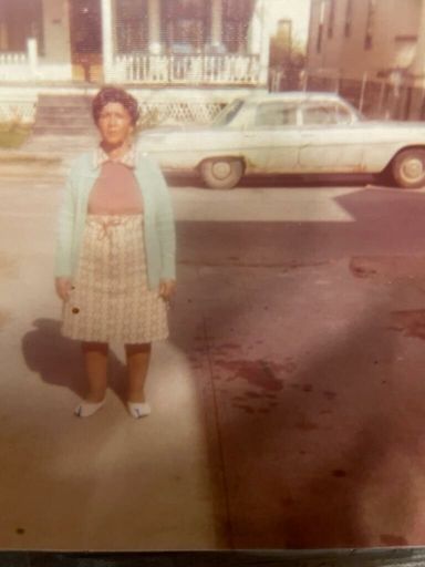 Louise Leonard photo gallery thumbnail 121 of 131