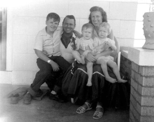 Evelyn Nichols Kirk photo gallery thumbnail 4 of 39