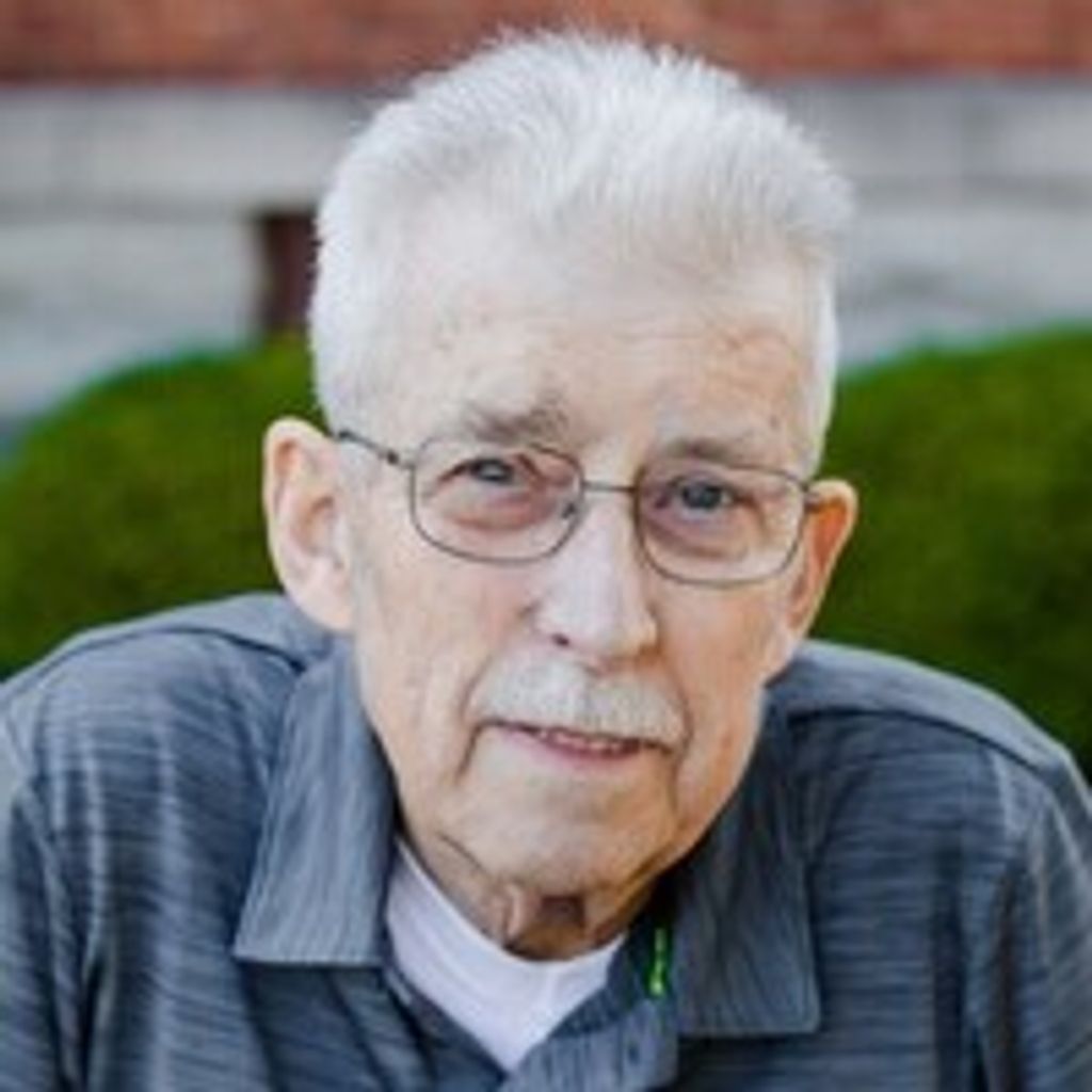Daniel J Bruns