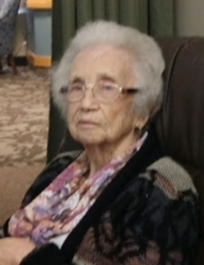 Mae Combs Profile Photo