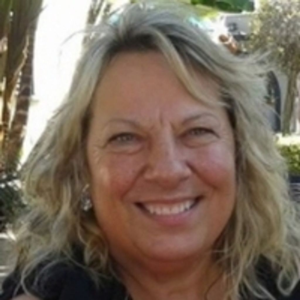 Angela Jane Ledakis Barrett Profile Photo