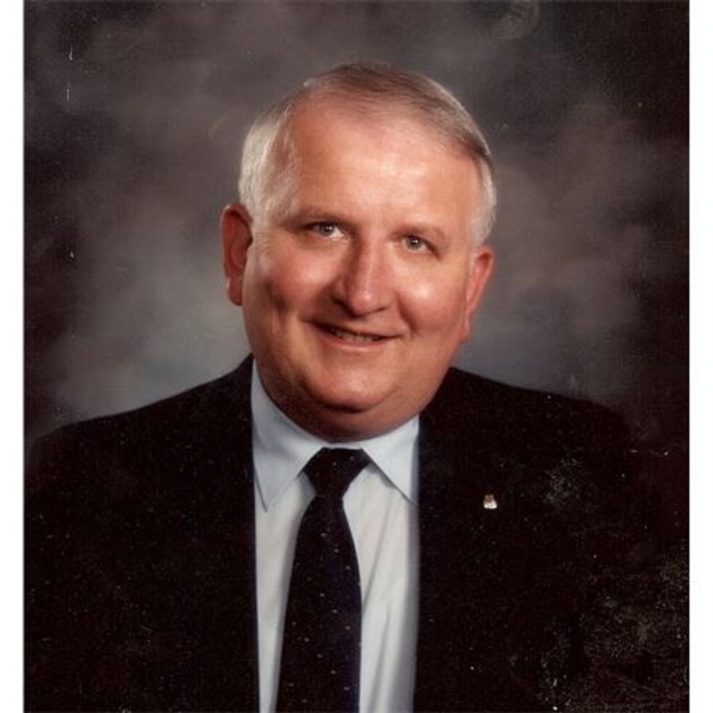 Lyle M Exstrom