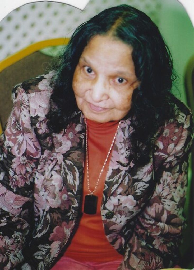 Maxine White Profile Photo