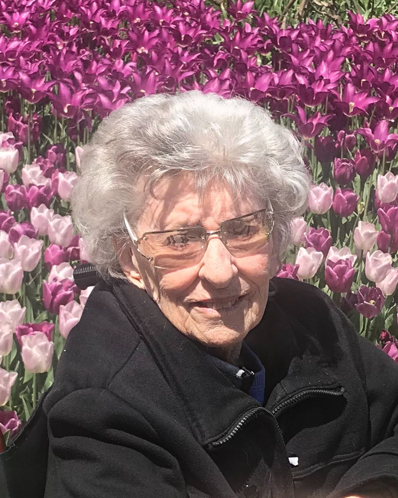 Helen Juftes Profile Photo