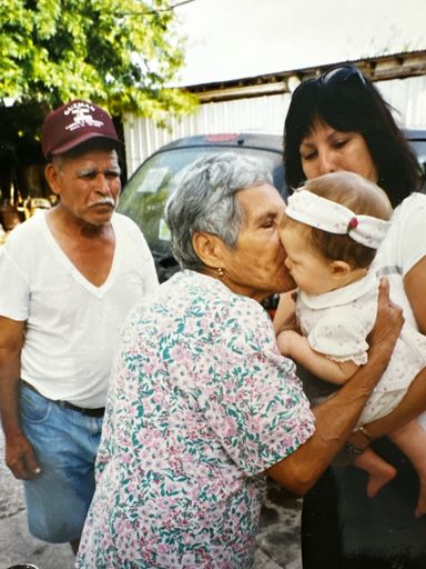 Salomon Cisneros photo gallery thumbnail 3 of 87