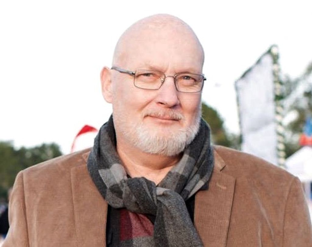 Earl Michael Holland
