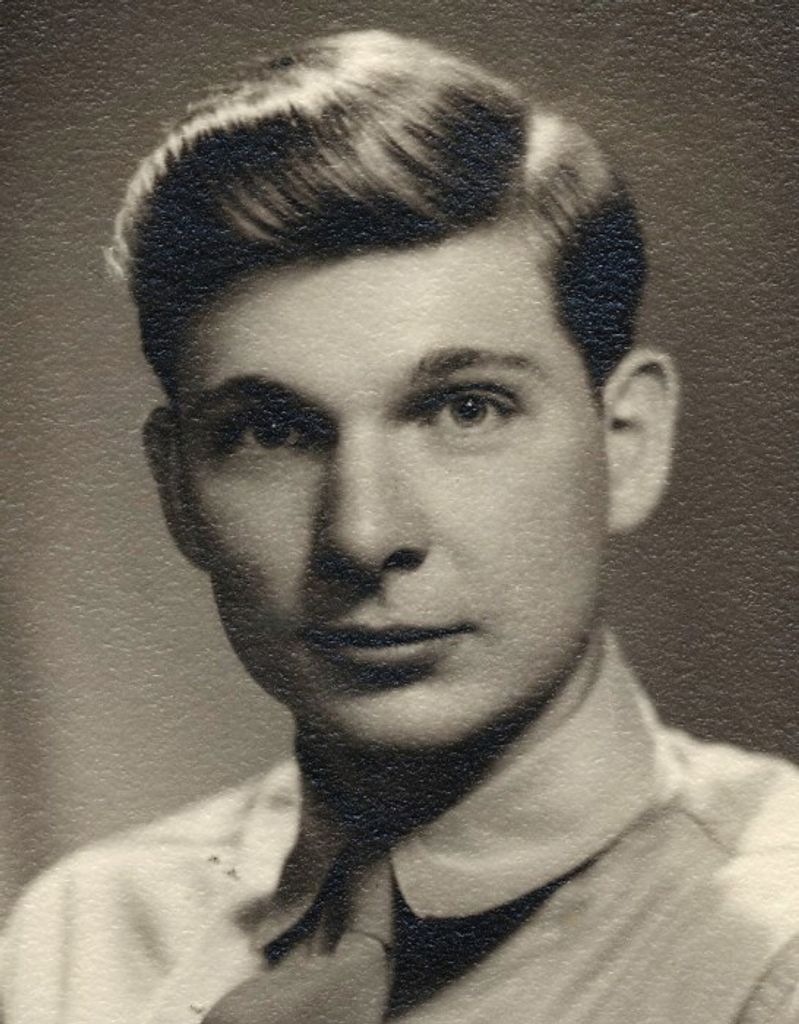 Robert E. Land Profile Photo