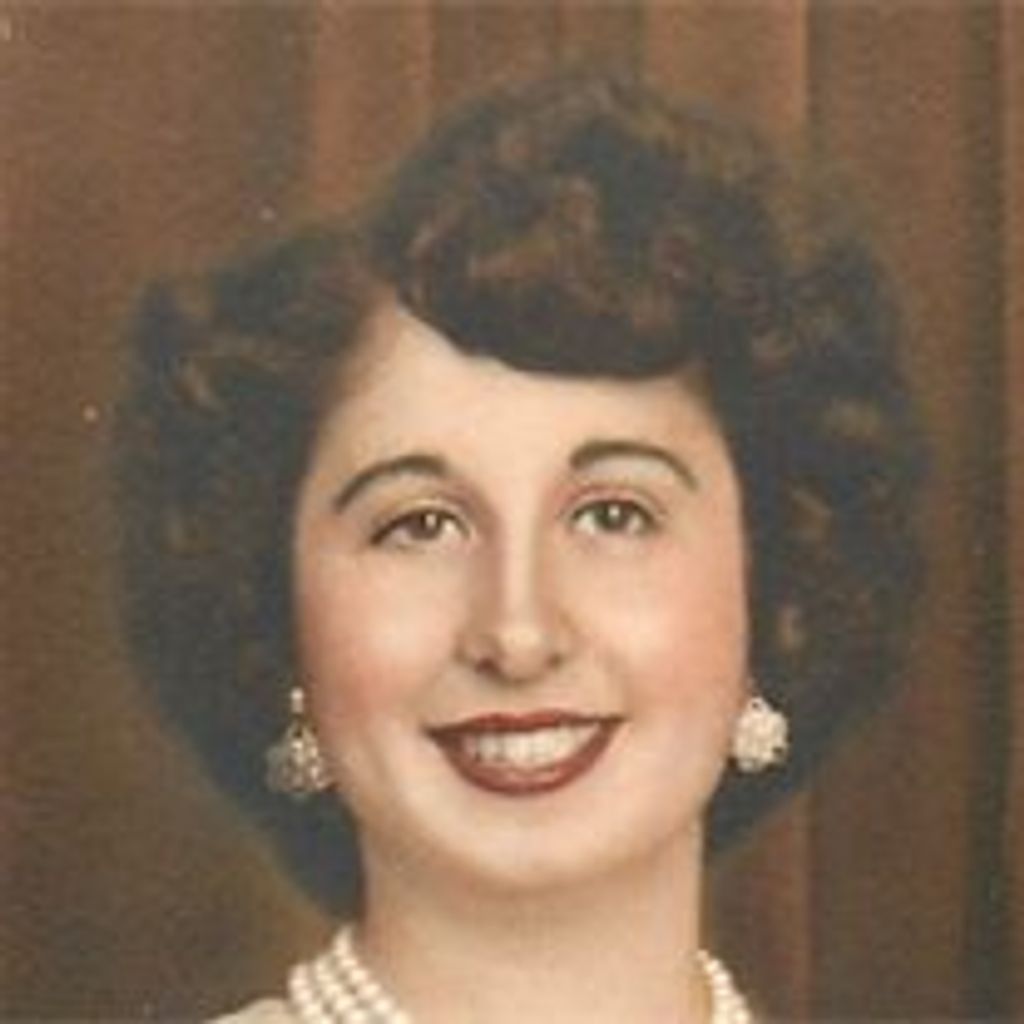 Enez L. (Savini) Pertusi Profile Photo