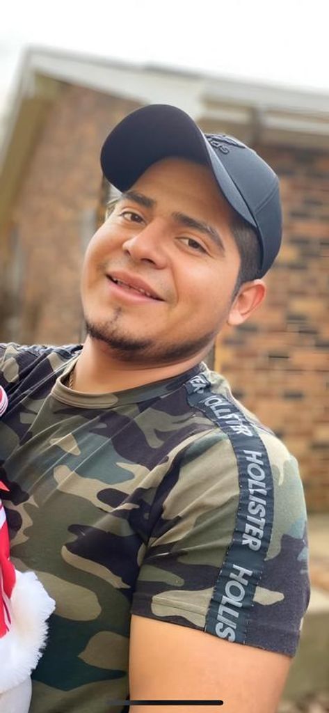 David Flores Roman Profile Photo