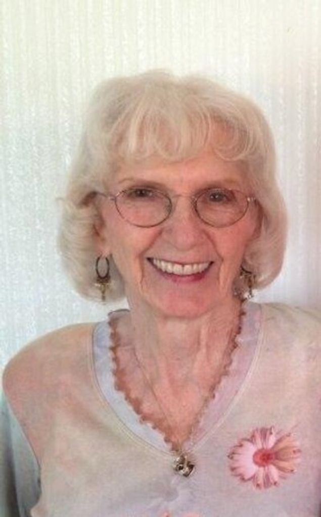 Eva Hevener Profile Photo