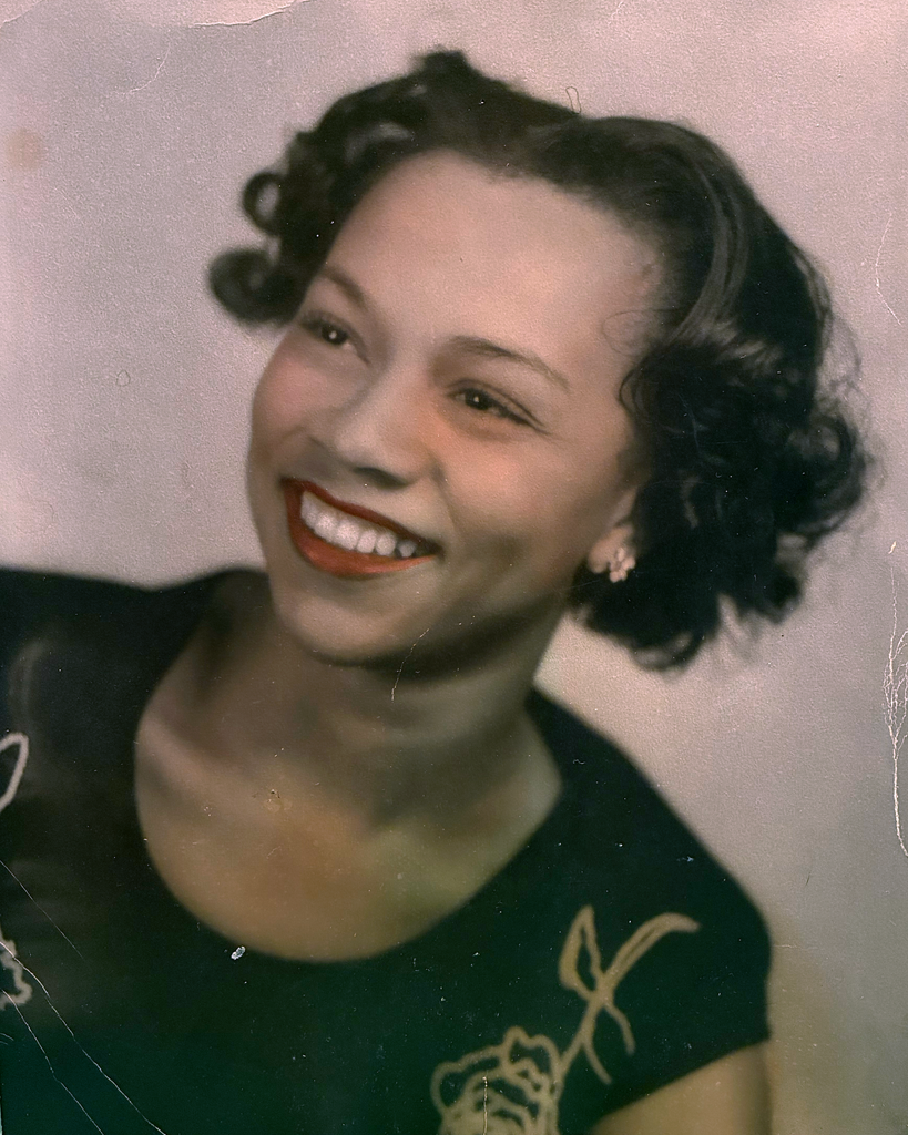 Harriet Elaine Lee
