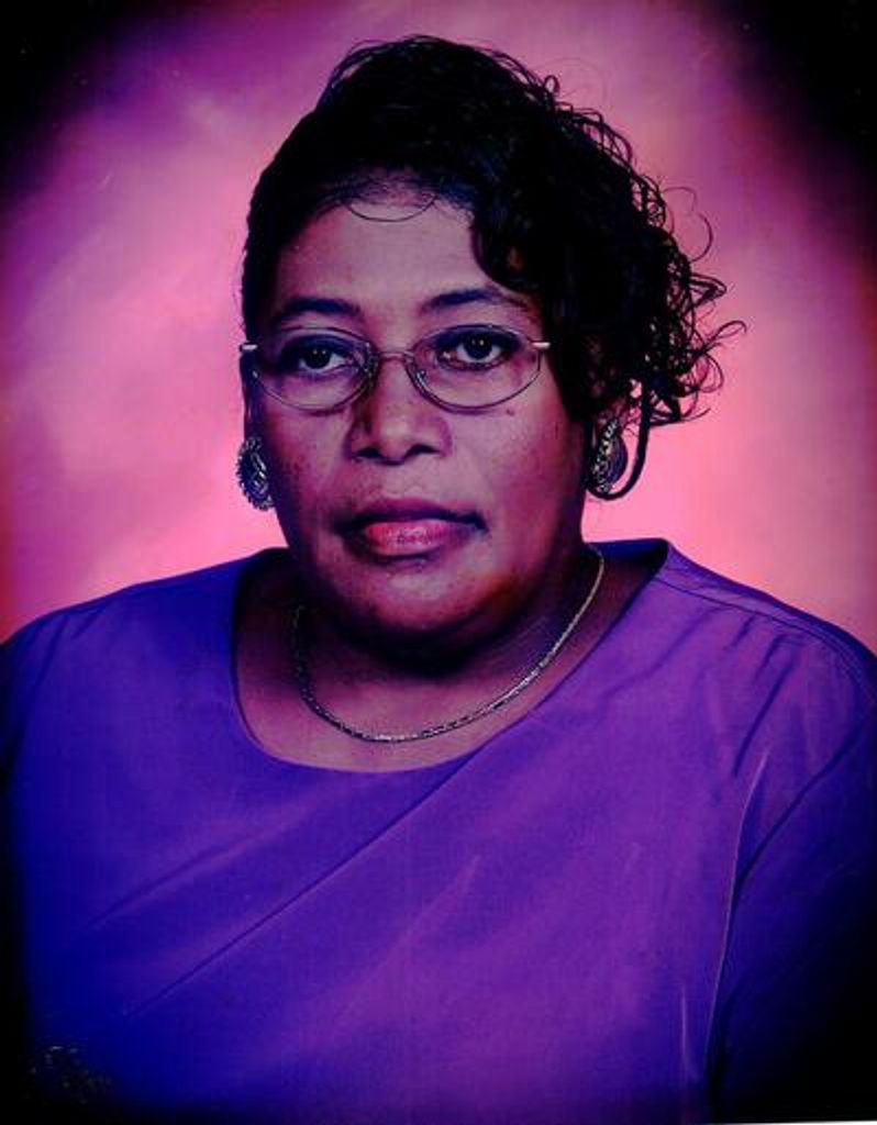 Dianne Oliver Profile Photo