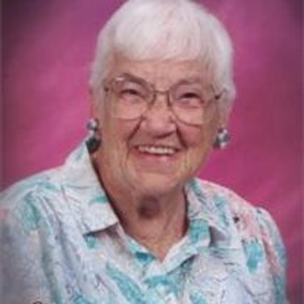 Gladys "Nana" Tracy