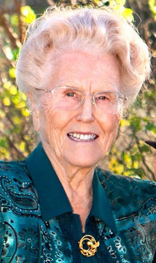 Martha Lou Dobyns Profile Photo