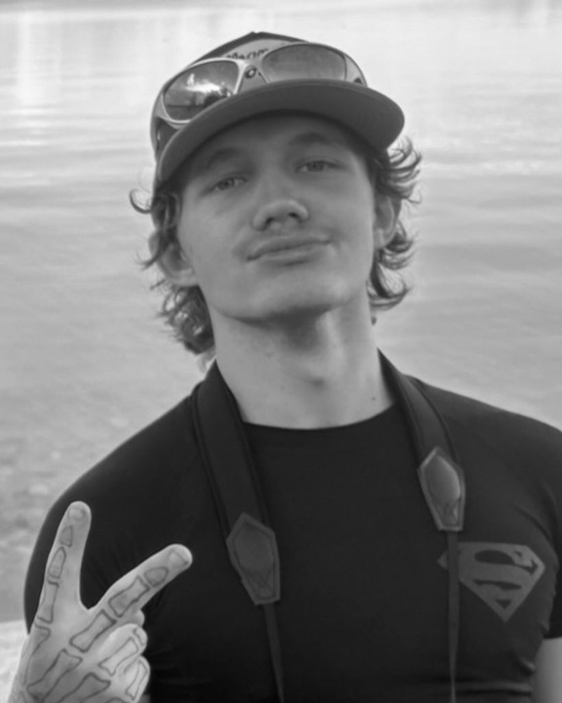 Dougless Hutchings Profile Photo
