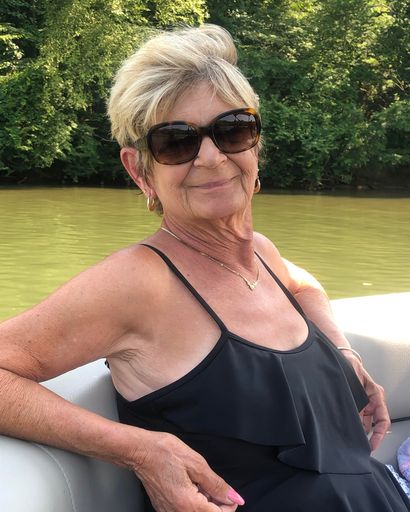 Shirley McMurray's obituary image