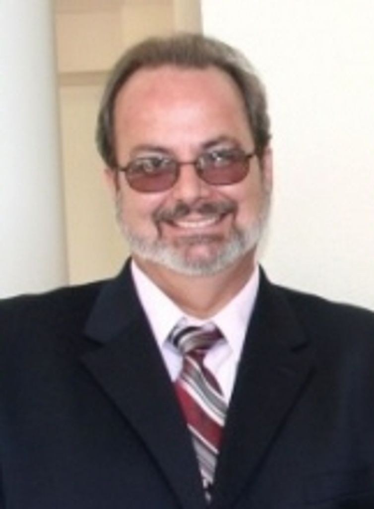 Stephen  Lee Wall