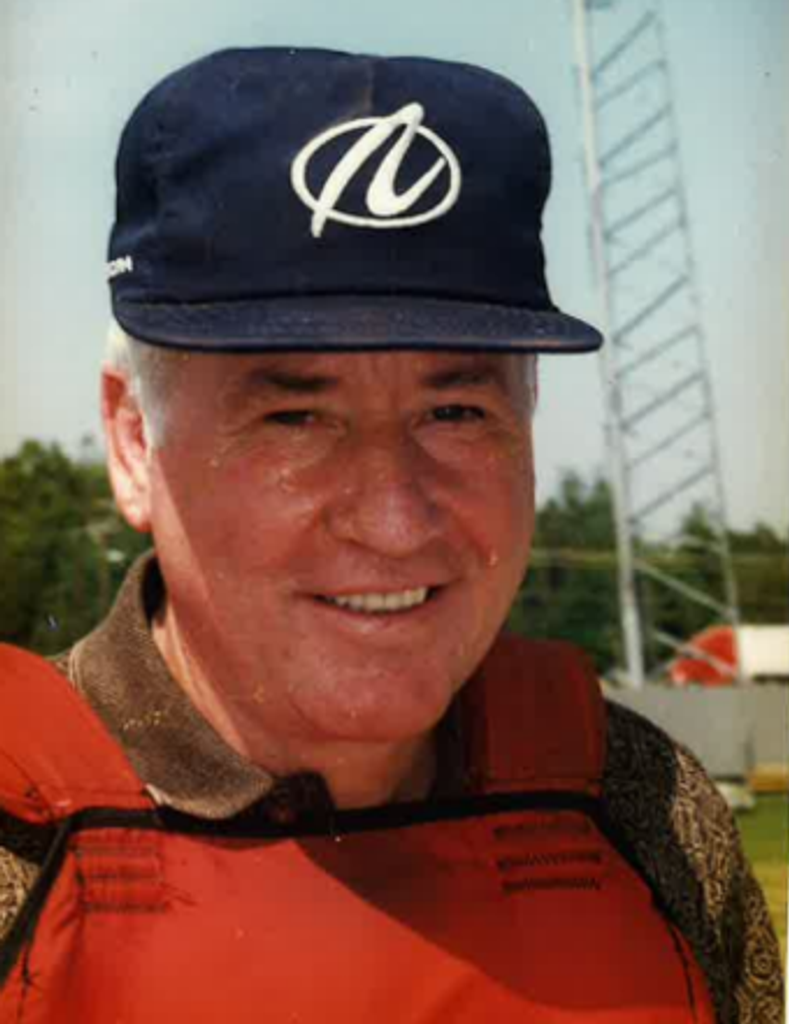 Mr. Earl Bruce Hannon