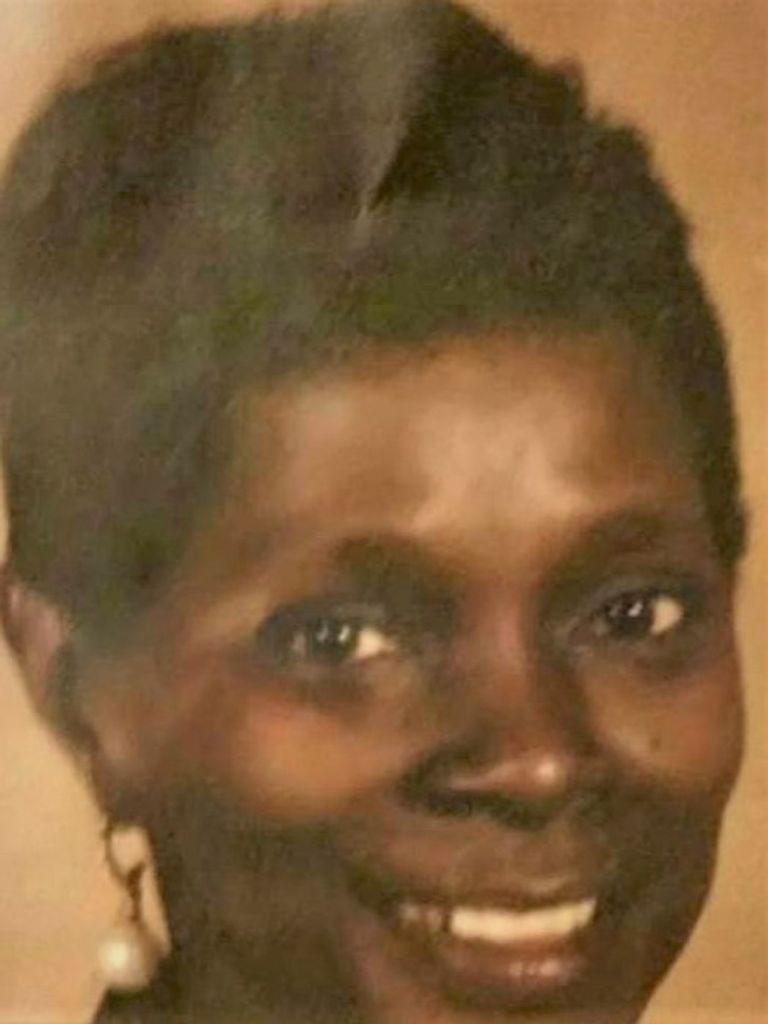 Betty L Huggins