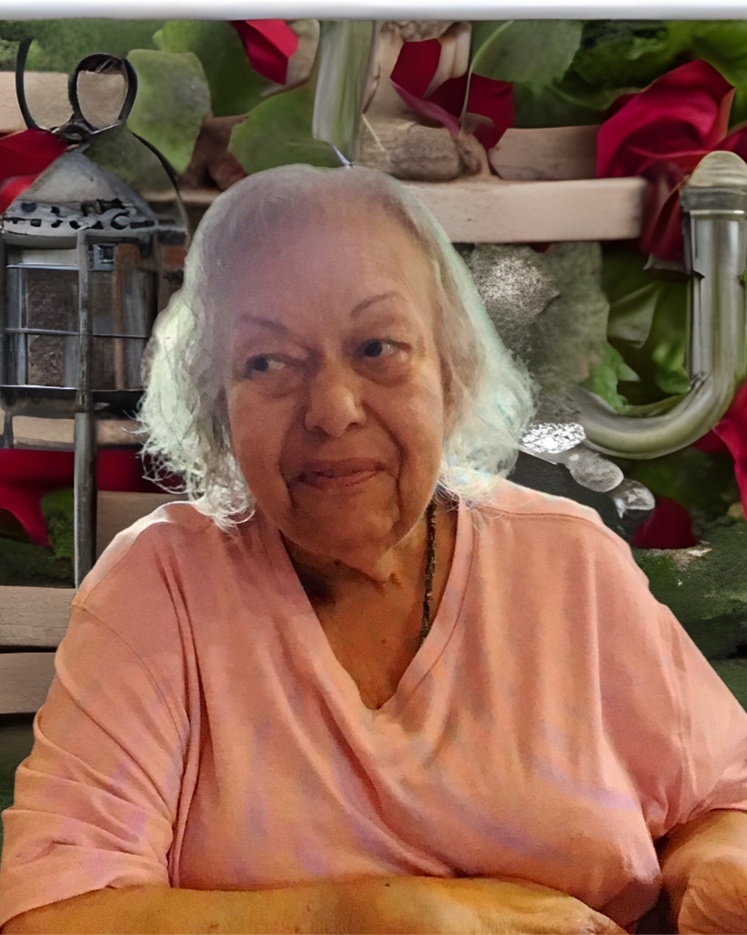 Evelyn Alcaide