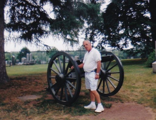 Douglas Eugene Frecker photo gallery thumbnail 5 of 105