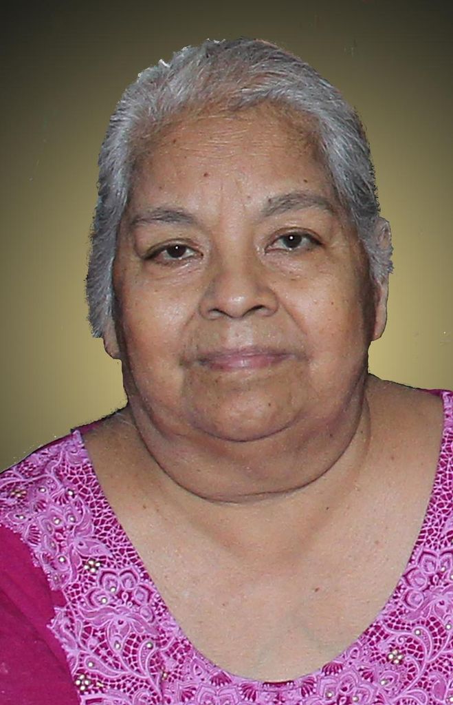Claudia Barrales Profile Photo