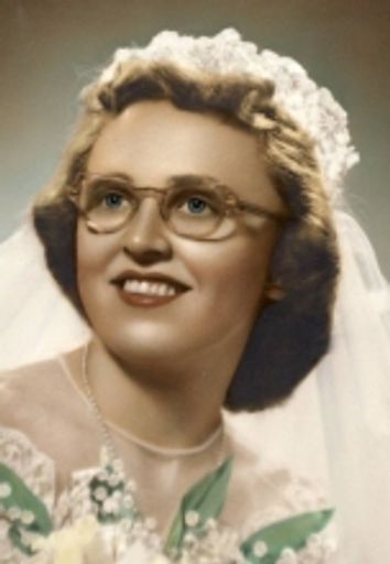 Lorraine Grace (Kirchoff) Gaestel photo gallery thumbnail 2 of 2