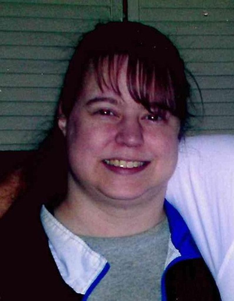 Lynette "Lynn" Schmidt