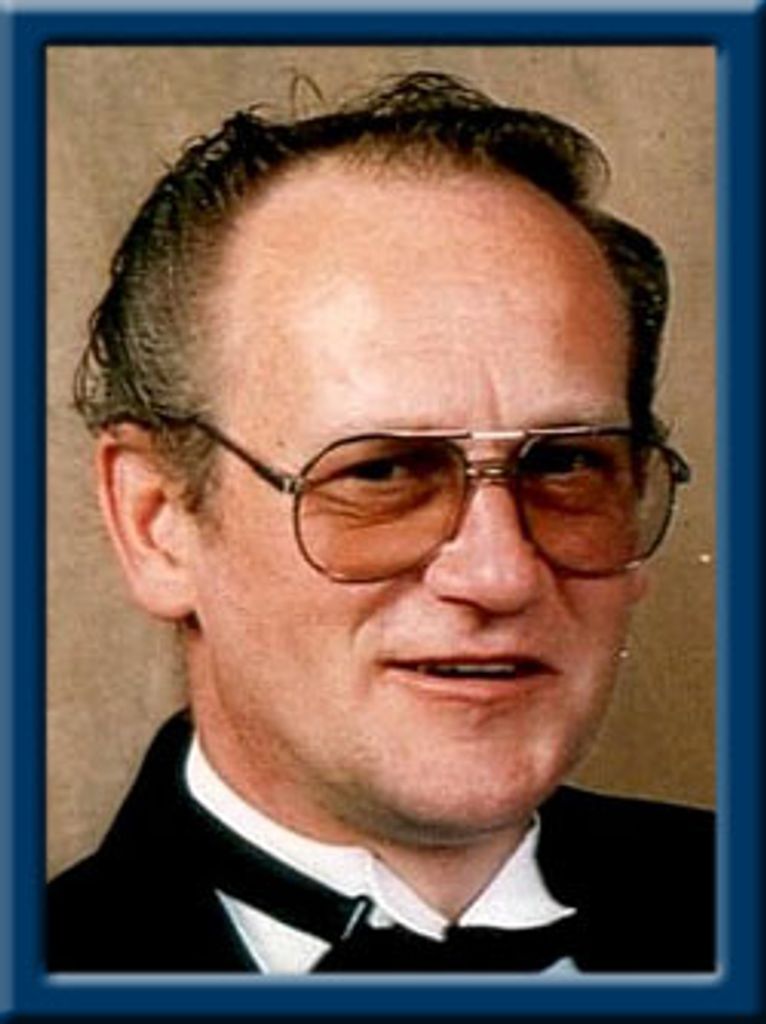Wayne Elden Oxner