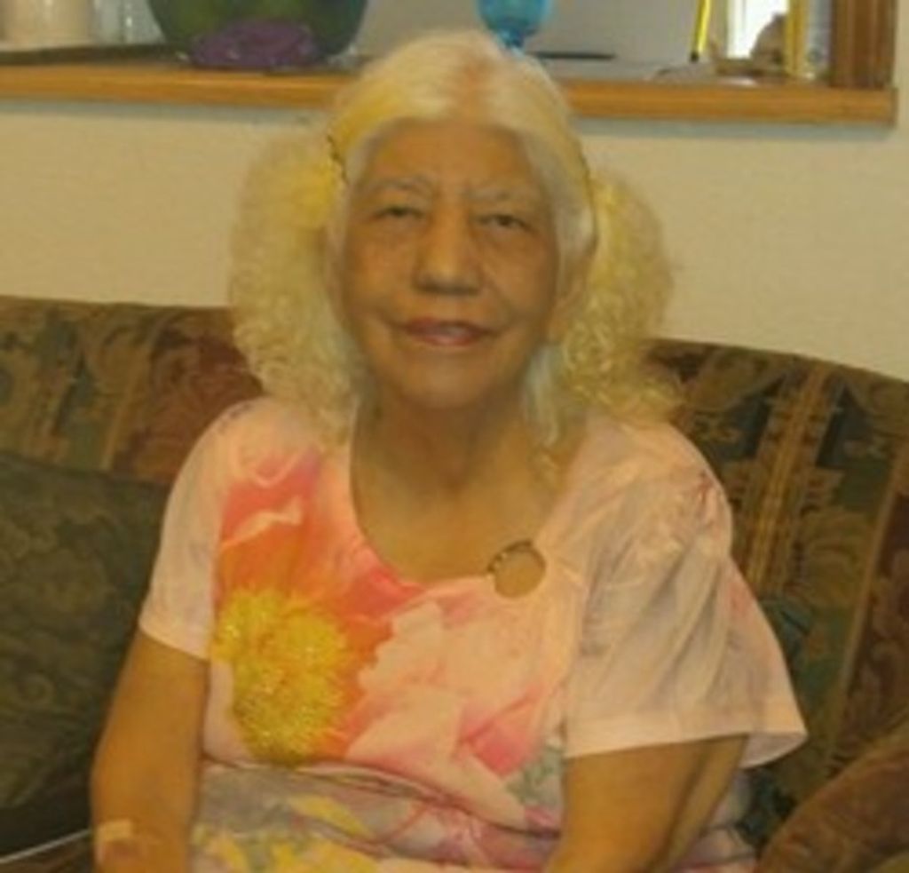 Olga Saenz Profile Photo