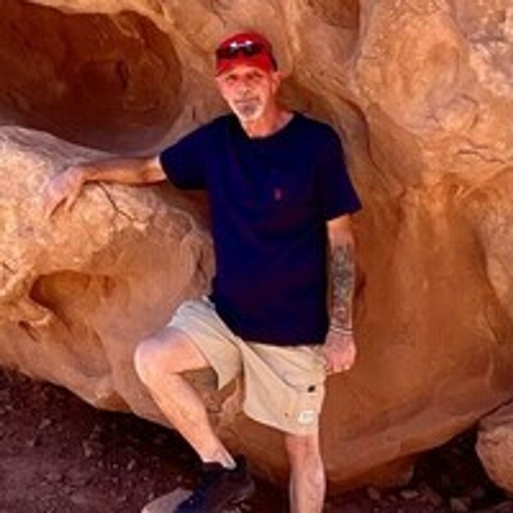 Robert Eugene "Bob" Johnson Profile Photo