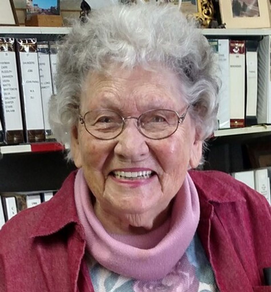 Myra Mae Manfrina Profile Photo