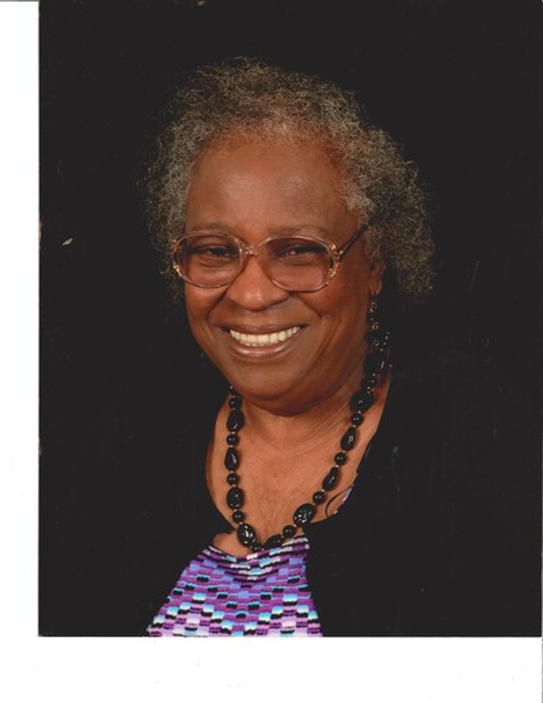 Elizabeth Powers Profile Photo