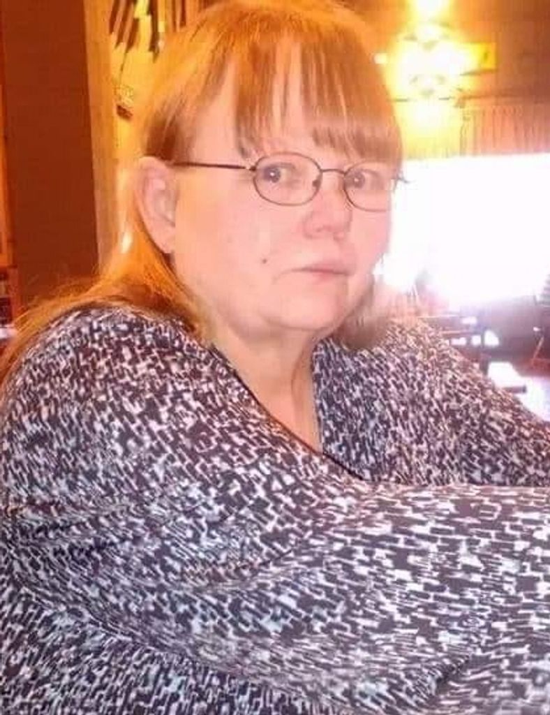 Carol Ann Lee Profile Photo