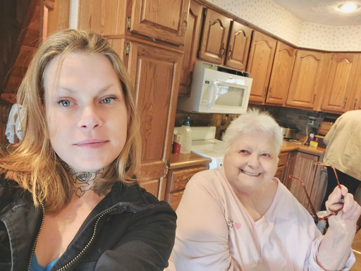 Carolyn J. (Bergstrom)  Bohl photo gallery thumbnail 64 of 133