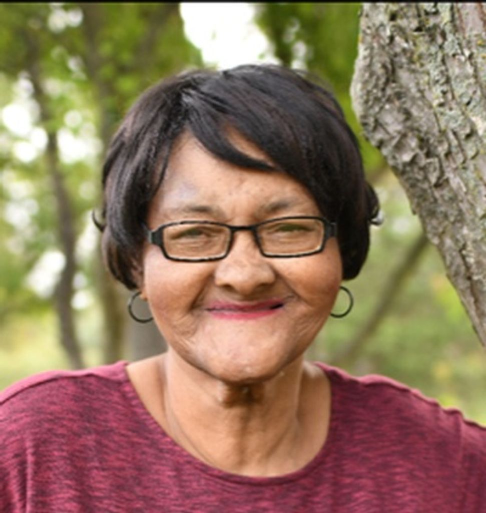 Izola Thomas Profile Photo