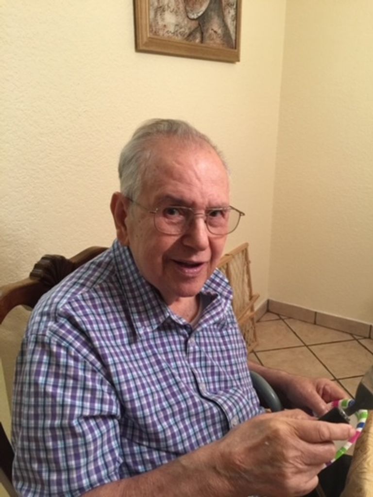 Luis L. Cuarezma Profile Photo