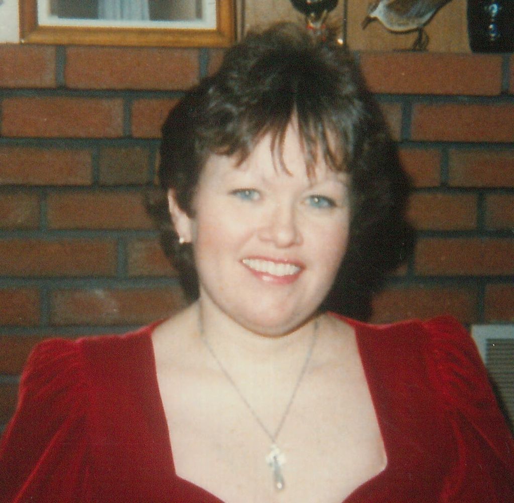 Lynn Farnham Profile Photo