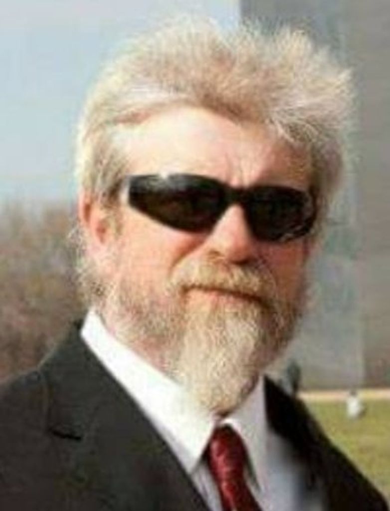 Matthew J Randolph