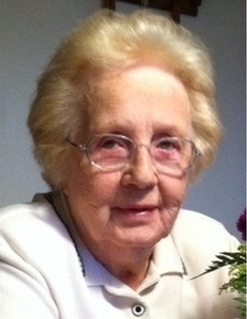 Evelyn J (Slicker) Graham