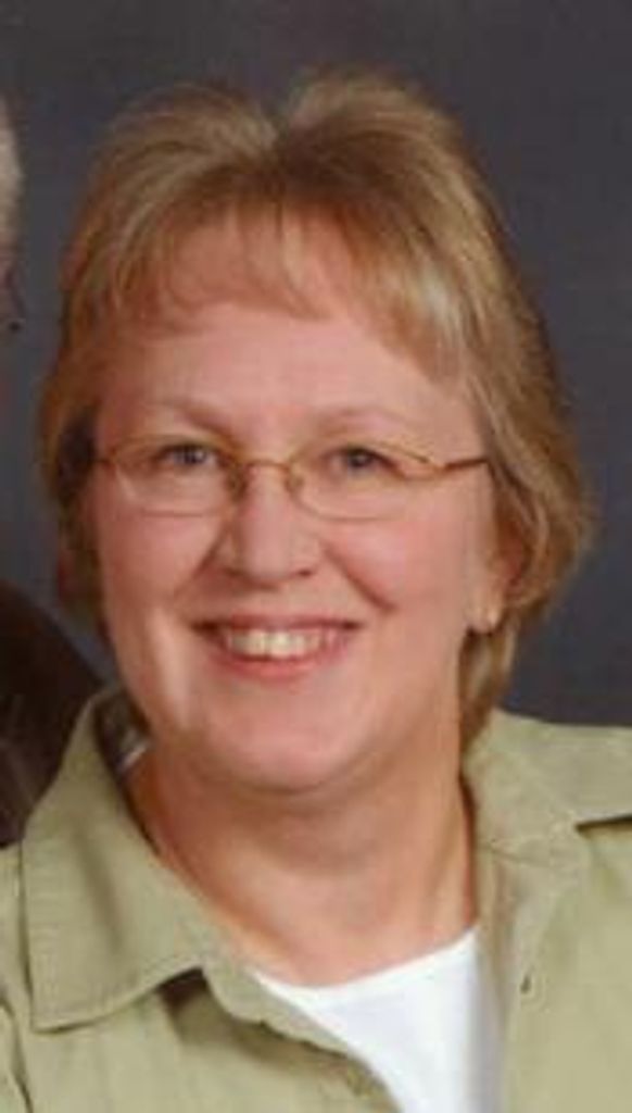 Linda Entzie Profile Photo