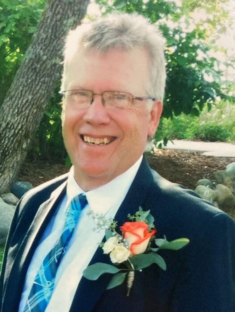 Russell J. Hampson Profile Photo