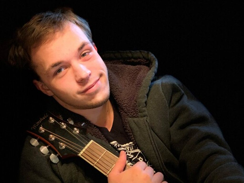 Maxwell Harris Guida Profile Photo