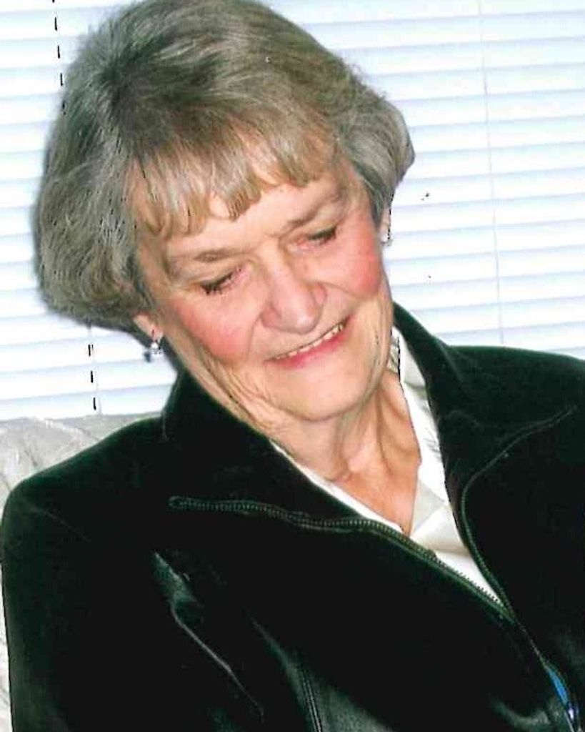 Helen Oyler Kemp Profile Photo