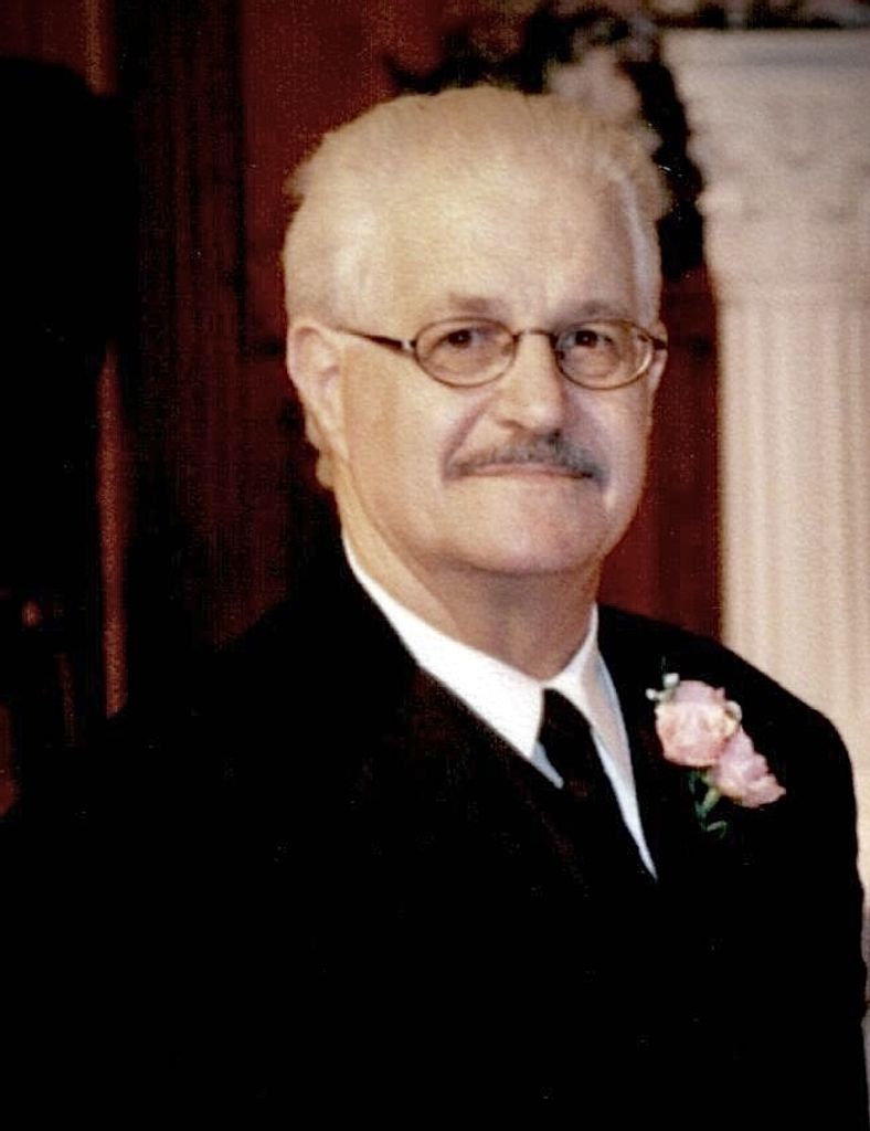 Dennis Nolan Moore Profile Photo