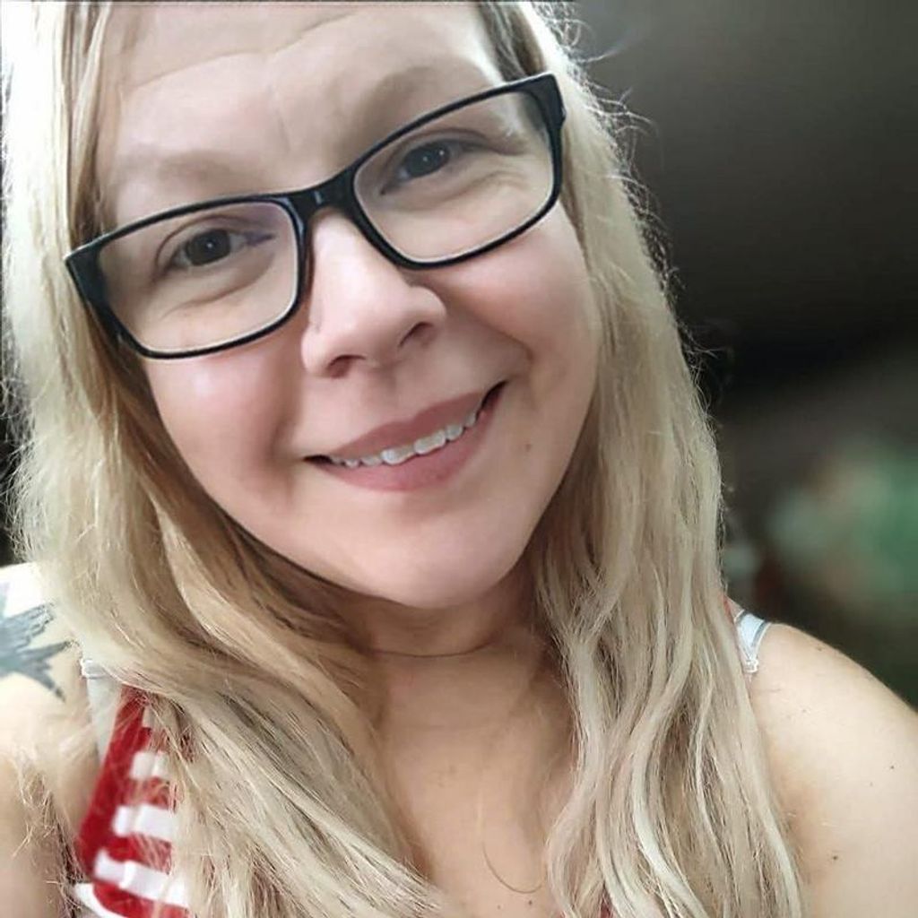Alicia Gay Broeker Profile Photo