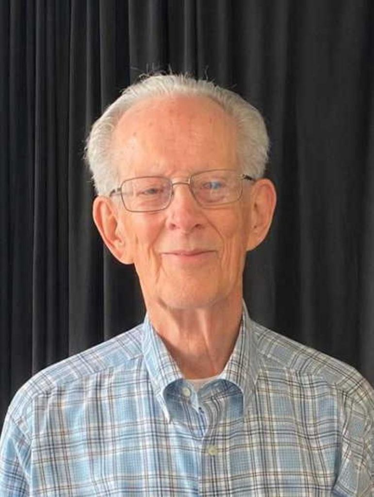 Gordon Tracey Ross Profile Photo