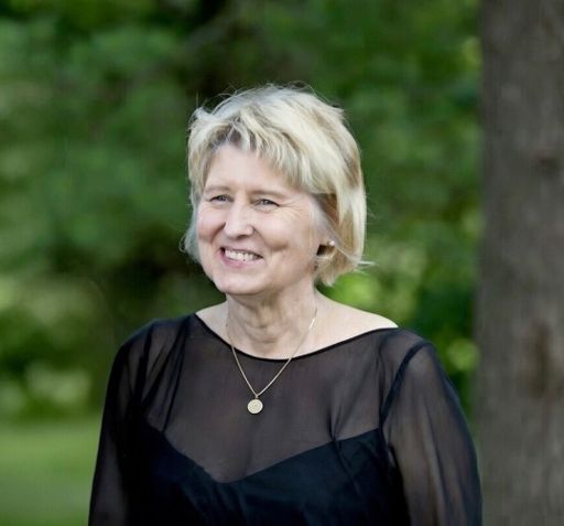 Janet L Tinker's obituary image