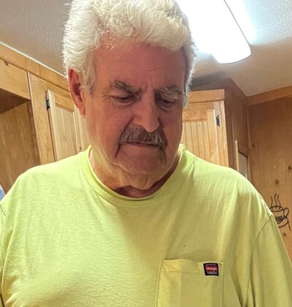 Robert Leon Champlain Profile Photo
