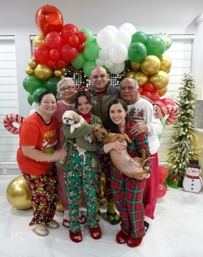 Eduardo C. Luna photo gallery thumbnail 178 of 184